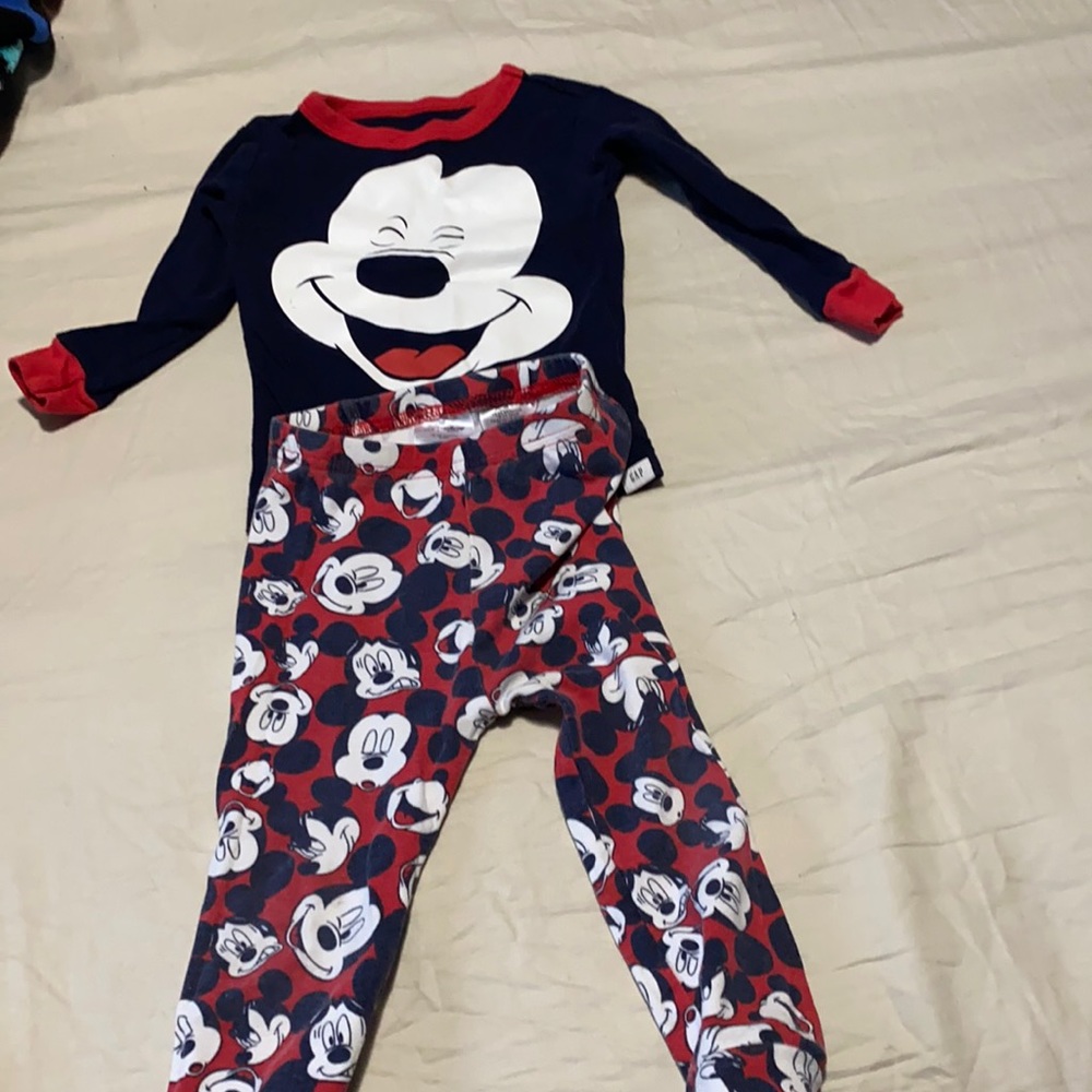 KIDS Disney x GAP pajamas